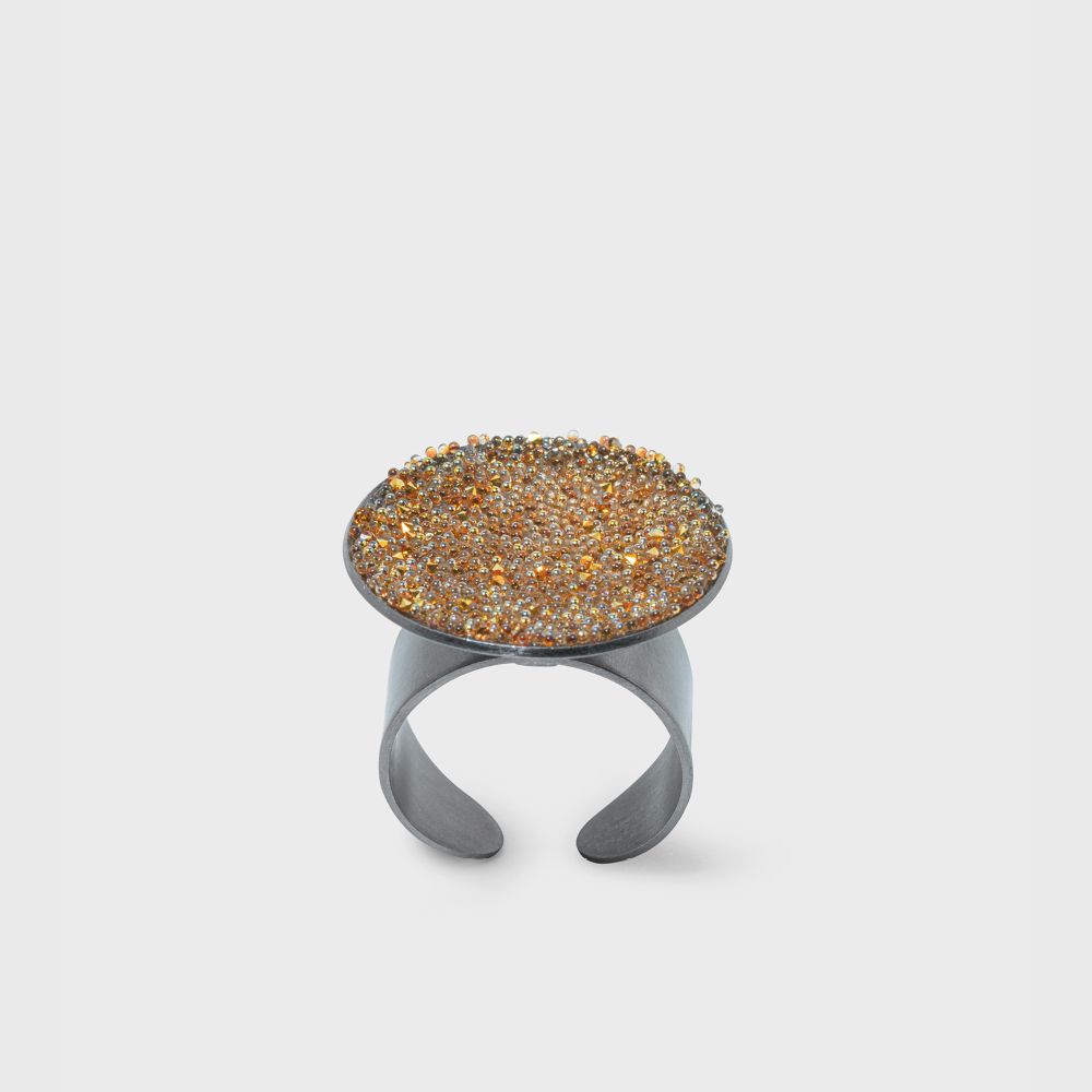 Inel din alamă placată cu gun metal și cristale – creație Katerina Vassou