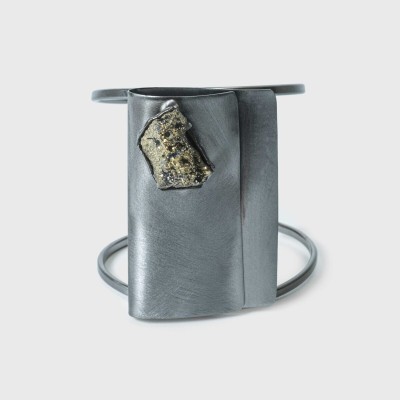 Bratara din alama placata cu gun metal si agata naturala - creatie Katerina Vassou