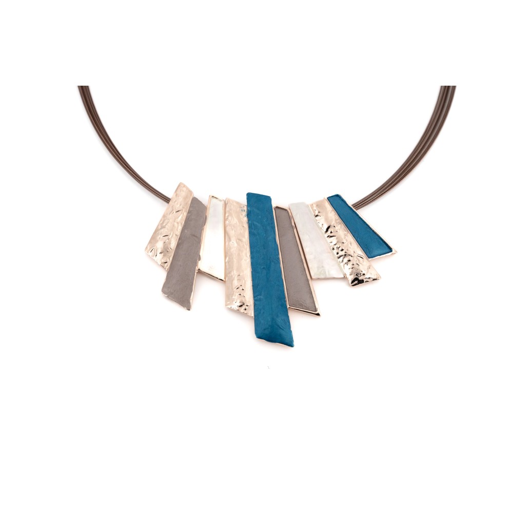 Colier scurt cu fire de oțel și nouă barete stilizate din zamac placat cu aur roz – KLK Italia