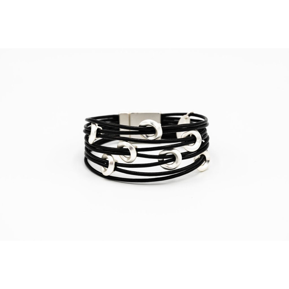 Brățară 8 fire din piele cu închidere magnetică și 7 cercuri din zamac argintat – KLK Italia